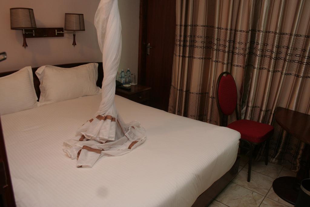 Sunrise B&B ไนโรบี ภายนอก รูปภาพ