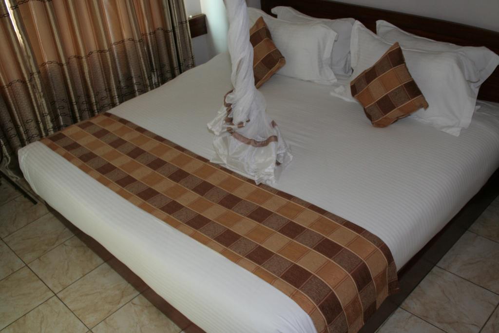Sunrise B&B ไนโรบี ภายนอก รูปภาพ