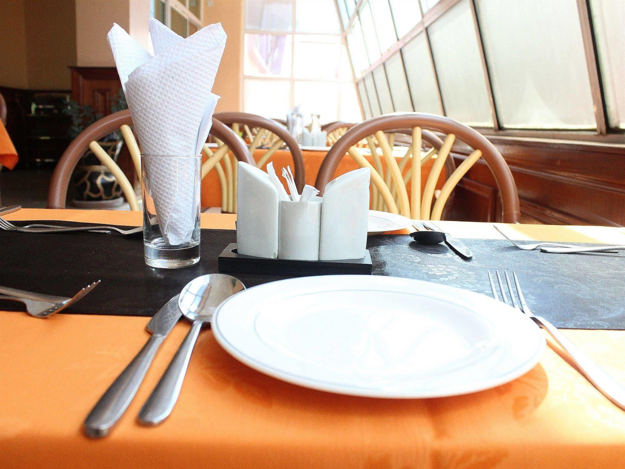 Sunrise B&B ไนโรบี ภายนอก รูปภาพ