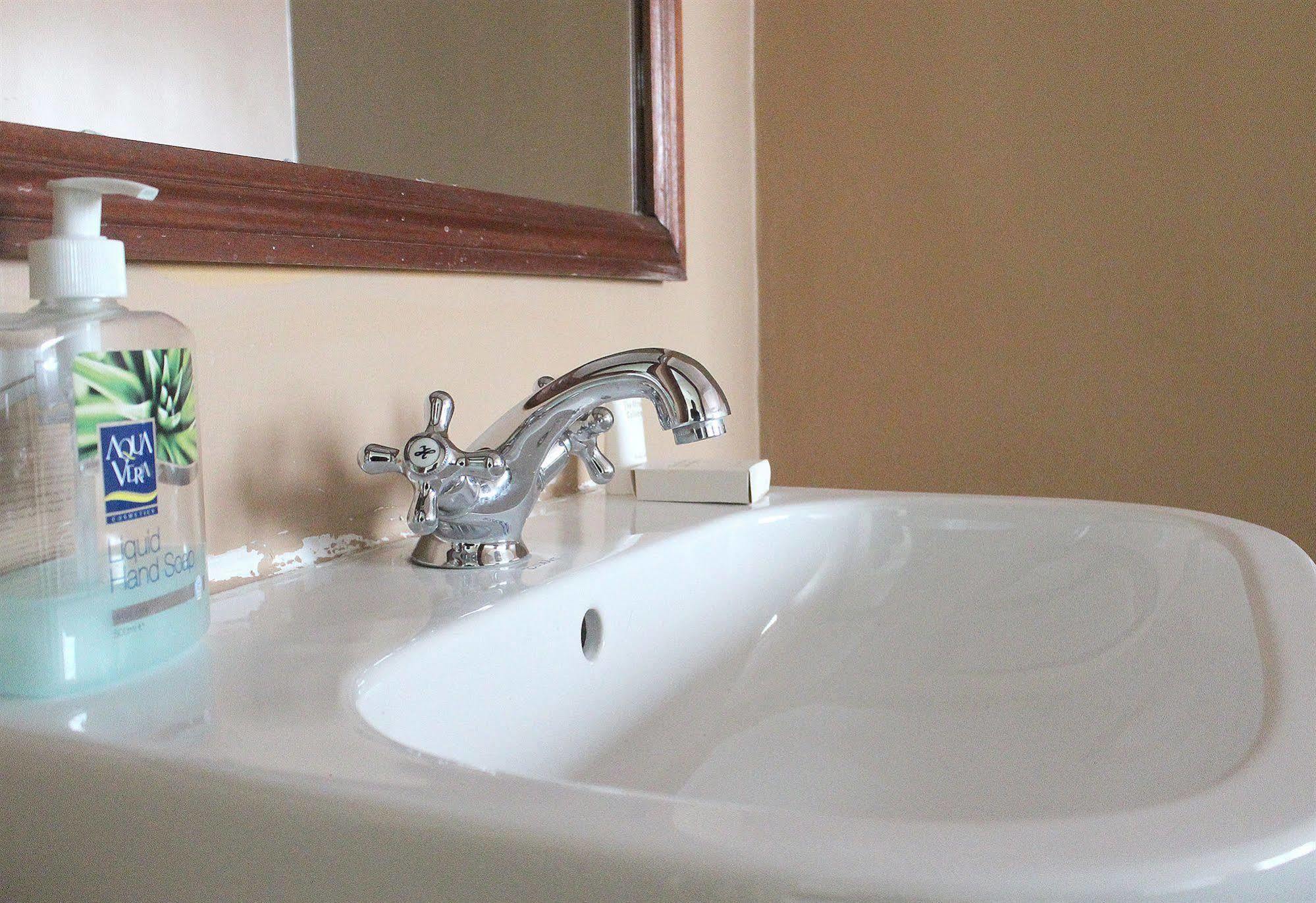 Sunrise B&B ไนโรบี ภายนอก รูปภาพ